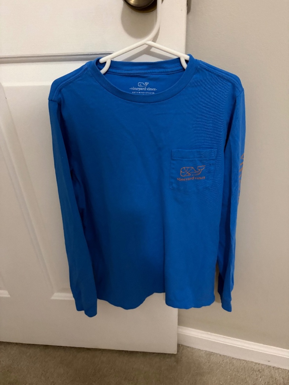 Vineyard Vines basketball tshirt